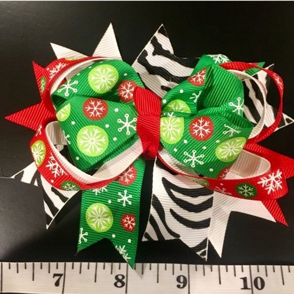Two Christmas Colored Hair Bows - 2 Grosgrain Hair Bows with Clips RANDOM - Picture 5 of 6